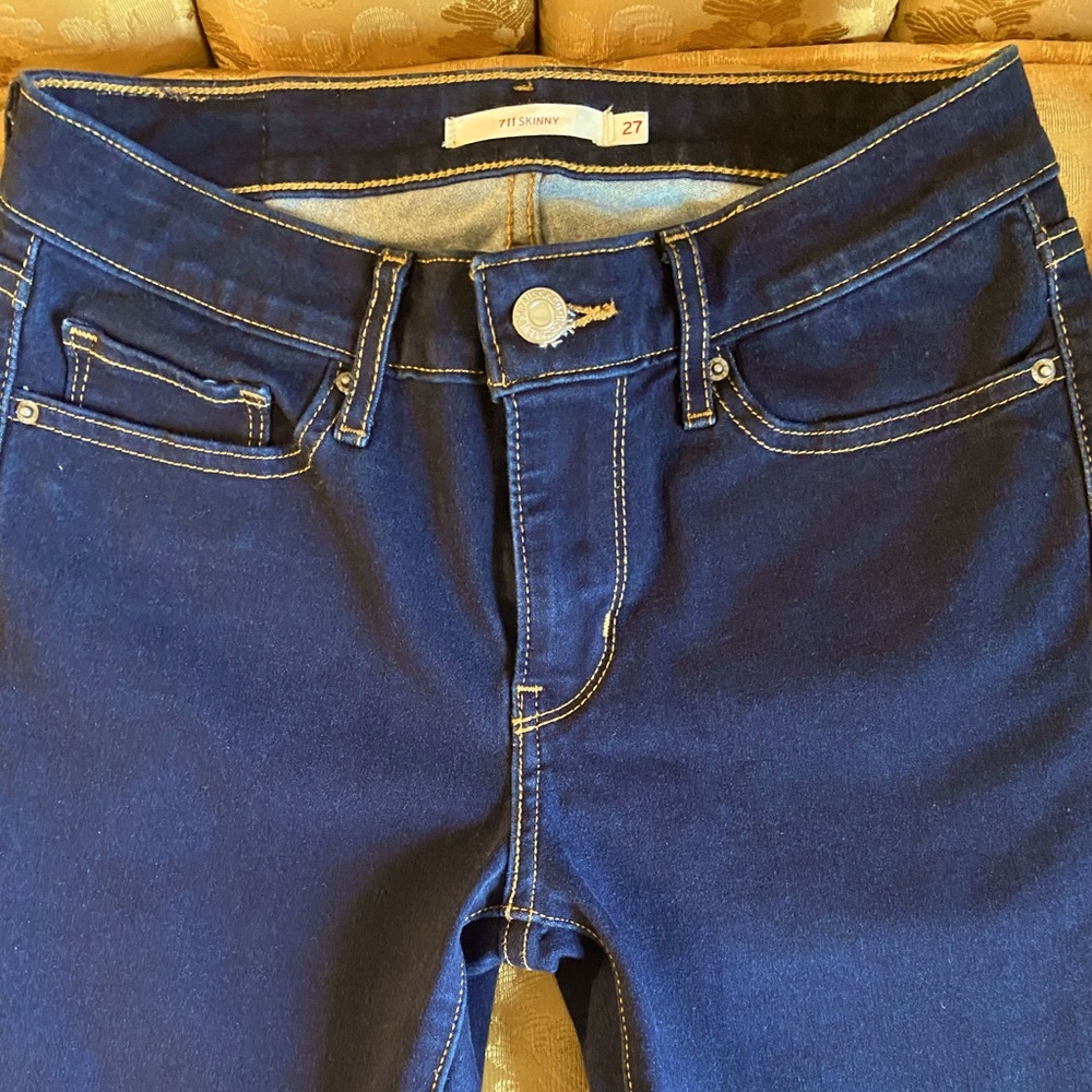 Levi’s 711 Skinny Jeans size 27